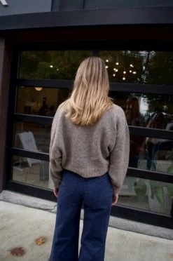 Atelier DelphineBalloon Sleeve Sweater - Deer -Fashion comprehensive store Atelier Delphine Balloon Sleeve Sweater Deer 20231025214939 1