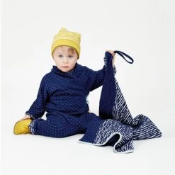 MacaronsKid Macarons BLANKET BENJAMIN - Blueberry Meringue