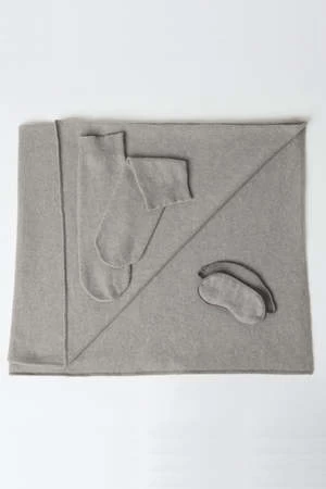 SanticlerCLOUD NINE CASHMERE TRAVEL SET IN HEATHER GREY 3 SanticlerCLOUD NINE CASHMERE TRAVEL SET IN HEATHER GREY - Image 3