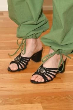 Maryam Nassir ZadehCantina Slide