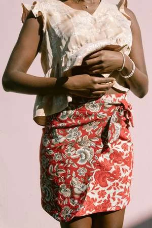 Jess MeanyVerbena Skirt - Red Florals