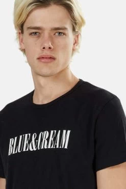 Blue&CreamLogo Tee - Black -Fashion comprehensive store Logo Tee Black 20220811100703 2