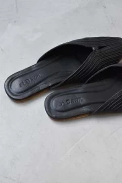 At Dawn.Leather Slides - Cream/Black -Fashion comprehensive store Sample Leather Slides 20231028003624