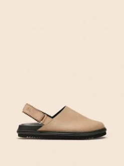 Maguire ShoesTorre Taupe Clog - Sand
